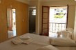 quarto casal com cama de alvenaria acomoda ate 2 pessoas :: Pousada da Fonte - Foto 8 quarto casal com cama de alvenaria acomoda ate 2 pessoas :: Pousada da Fonte - Foto 8
